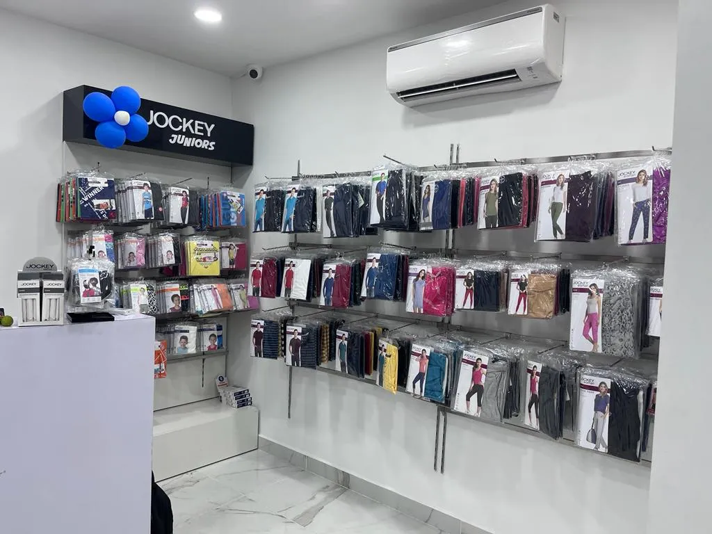 EXCLUSIVE JOCKEY OUTLET